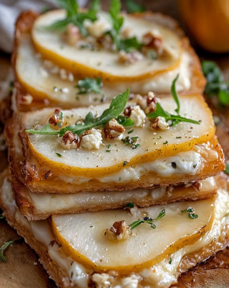 Elegant Pear and Gorgonzola Flatbread: Best Recipe for a Quick Appetizer