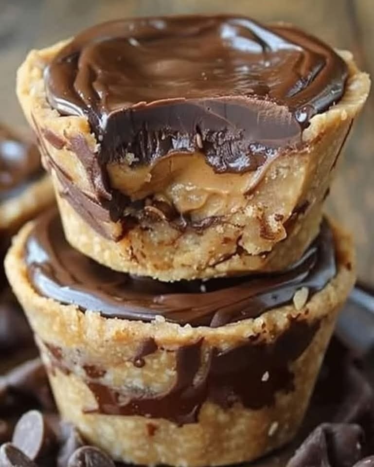 Easy Irresistible Mini Chocolate Peanut Butter Pies Ready in 30 Minutes