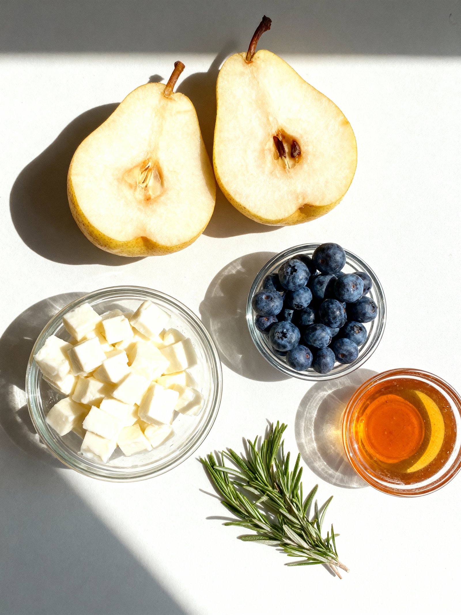 Baked Pears with Berries ingredients