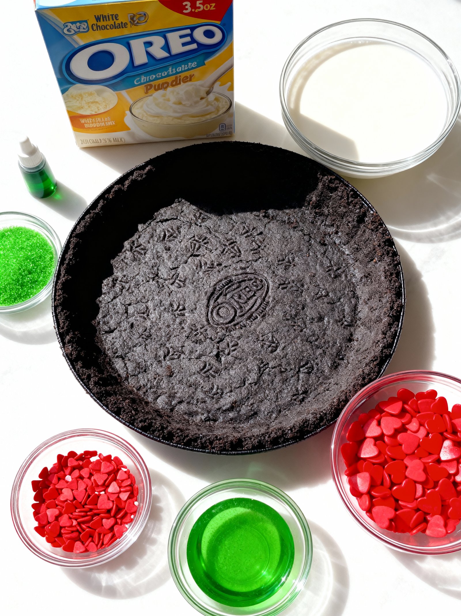 No Bake Grinch Pie ingredients