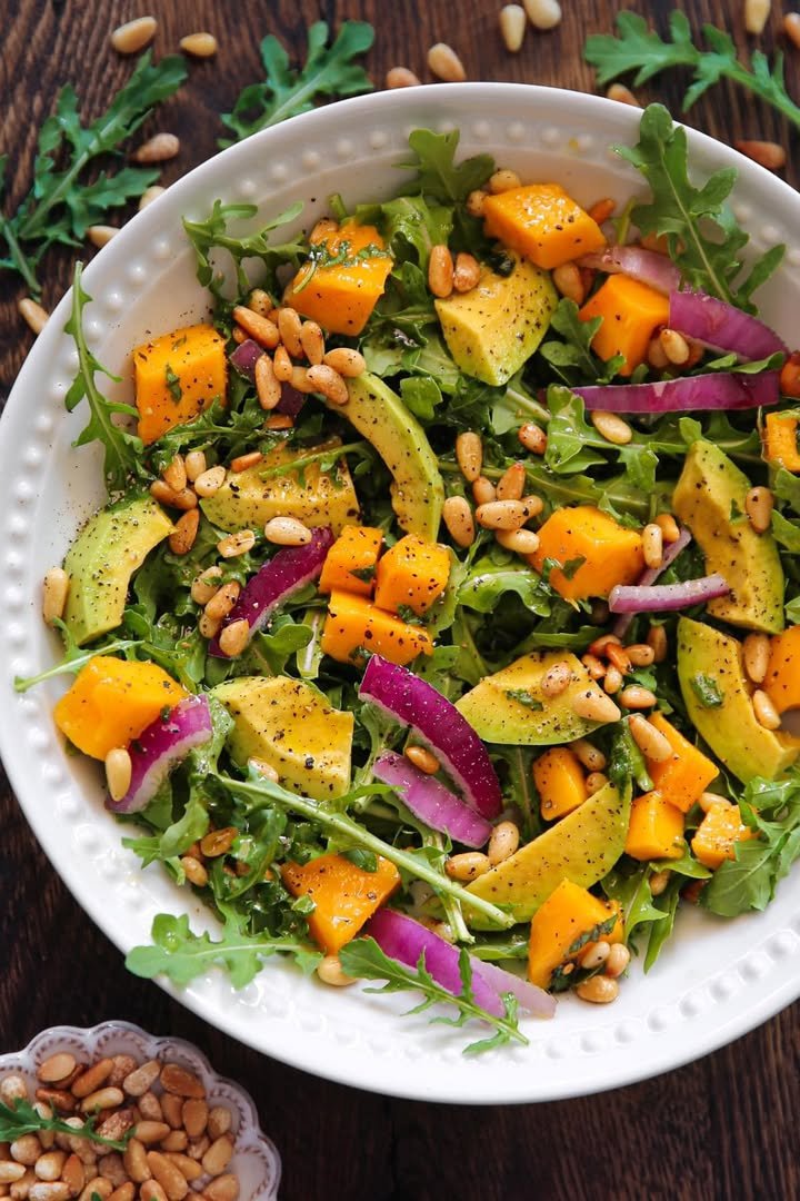 Avocado Mango Salad with Arugula and Honey Lime Dressing