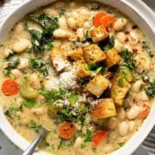 Creamy Vegan White Bean and Kale Soup finished